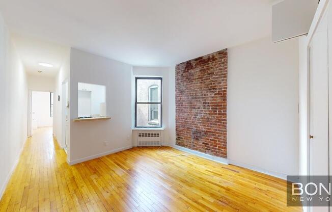 1 bed, 1 bath, $2,975, Unit 5D