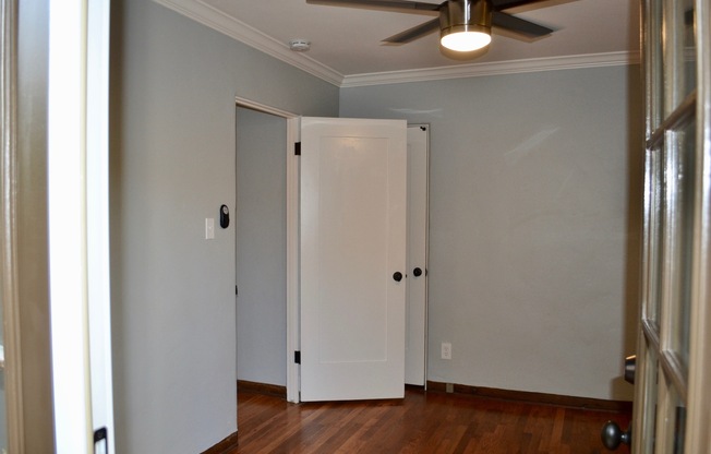 1 bed, 1 bath, $2,495, Unit 2317 Lincoln Ave