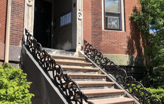 702 Massachusetts Ave