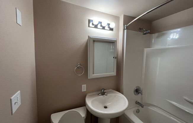 1 bed, 1 bath, $1,575, Unit 1028/A/1