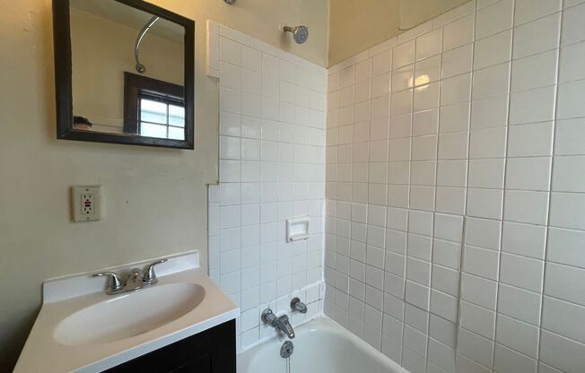 Studio, 1 bath, $725, Unit 102