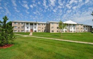 Brittany Park Apartments - Harrison Twp