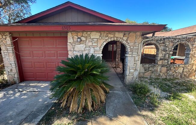 COMING SOON! 2 Bedroom / 1.5 Bath Duplex w/ Garage!