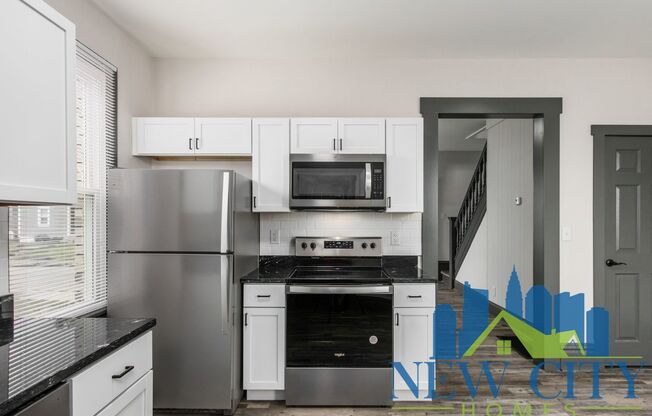 2 beds, 1 bath, 900 sqft, $1,375