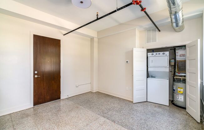 1 bed, 1 bath, $1,600, Unit 875 Michigan Ave Apt. 201
