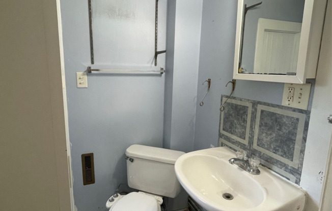 3 beds, 1 bath, $1,200