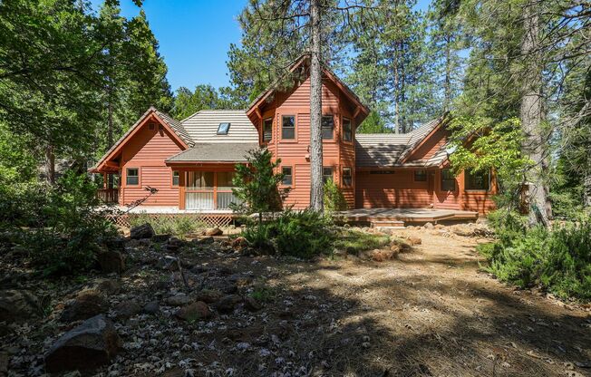 Stunning Cedar Mountain Home in Woodridge Lake Estates, Shingletown