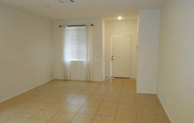 Spacious 2 Bedroom Home near Cactus and Maryland with Community Pool and Playground