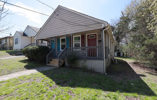Charming & Fully Updated 1-Bedroom Duplex – Perfect for Cozy, Modern Living