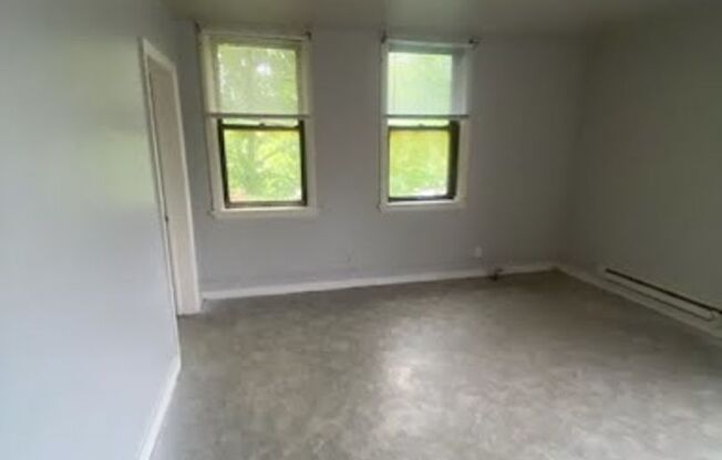 828 W Windlake Ave.