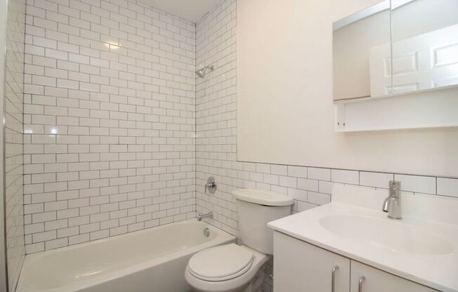1 bed, 1 bath, 4 sqft, $1,450, Unit 3F