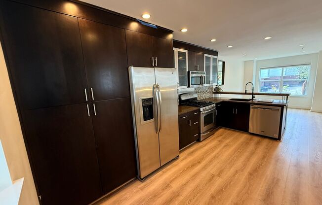 Modern Townhome Just One Block from Green Lake – 3 Bed, 2.25 Bath + Garage!