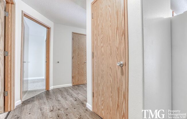 2 beds, 1 bath, 960 sqft, $1,475, Unit 220