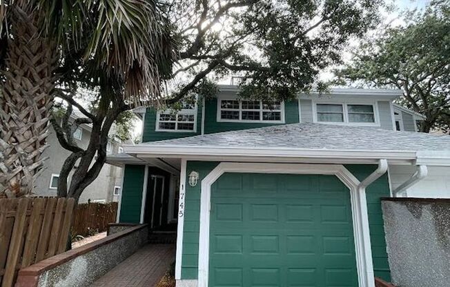 1745 OCEAN GRV DR