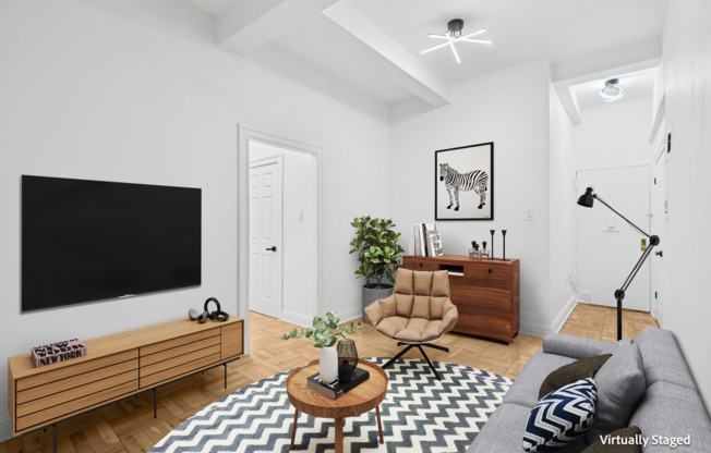 2 beds, 1 bath, 800 sqft, $5,350, Unit LOFTP