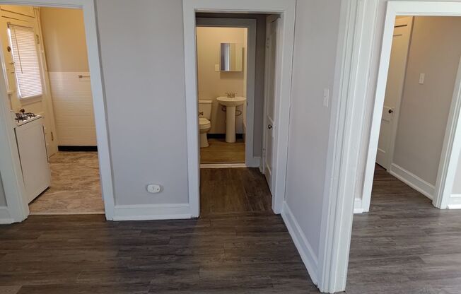 1 bed, 1 bath, 520 sqft, $775, Unit 26 E