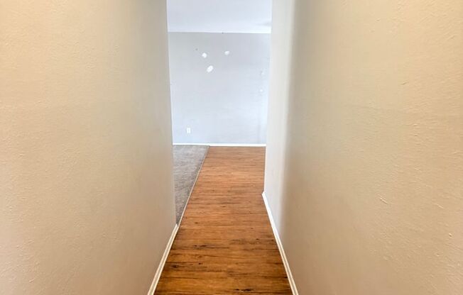 1 bed, 1 bath, 560 sqft, $1,150, Unit 205