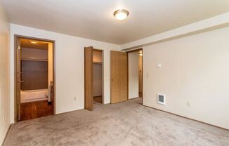 2 beds, 1.5 baths, 933 sqft, $1,775, Unit D05