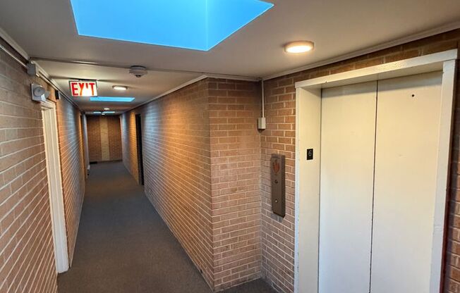 1 Bed One Bath in DOWNTOWN Forest Park!!!