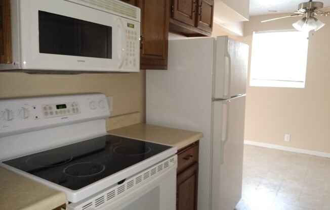 Charter Oaks I Apartments