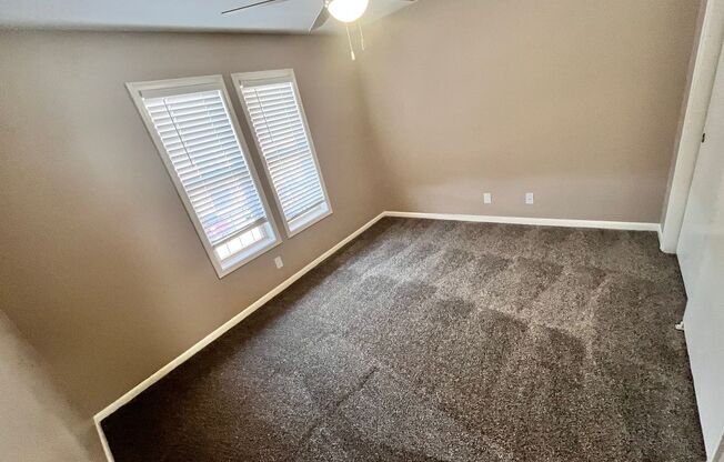2 beds, 1 bath, 948 sqft, $1,199, Unit 119