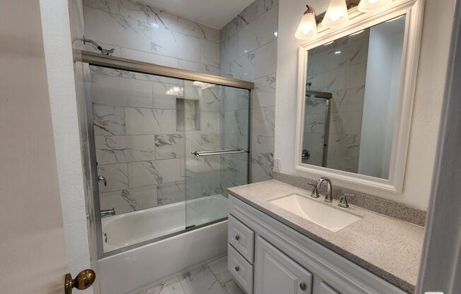 2 beds, 1 bath, 836 sqft, $3,700, Unit 555