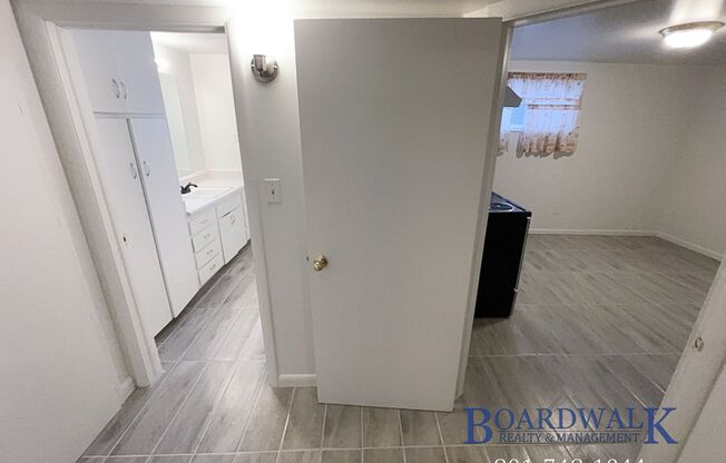 1 bed, 1 bath, 800 sqft, $1,099, Unit 3545 West Temple