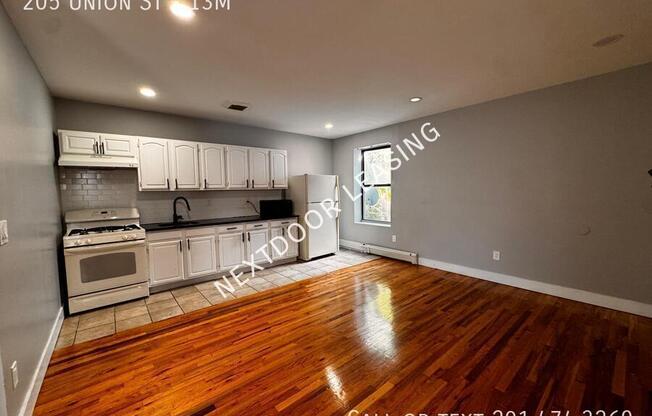 205 Union St 3