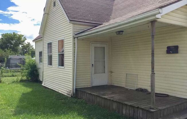 2 beds, 1 bath, $1,000