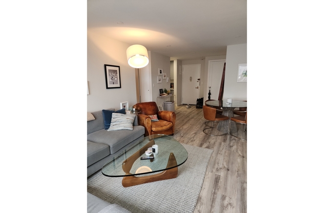 1 bed, 1 bath, $4,950, Unit 23D