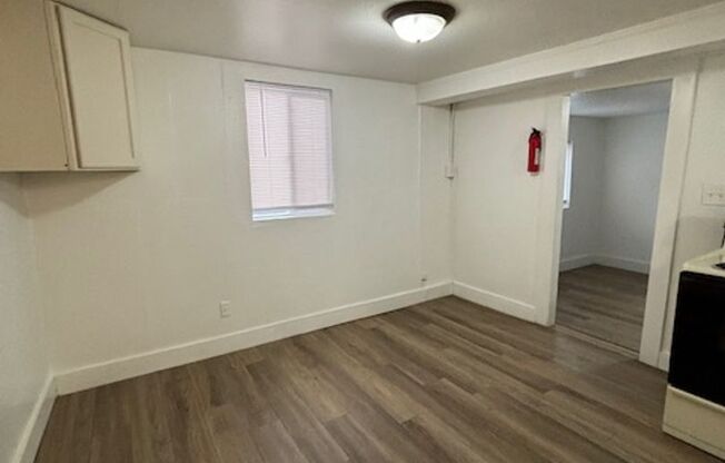 2 beds, 1 bath, $1,000, Unit PM-260-3 Unit 3