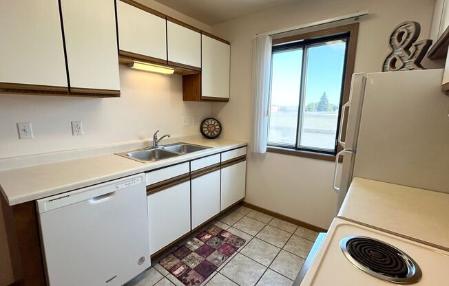 2 beds, 1 bath, 840 sqft, $865, Unit 1440-312