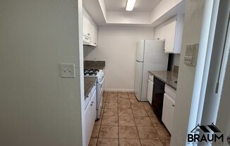 2 beds, 1 bath, 900 sqft, $2,295, Unit 9