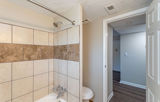 1 bed, 1 bath, 800 sqft, $1,295, Unit 8202-A