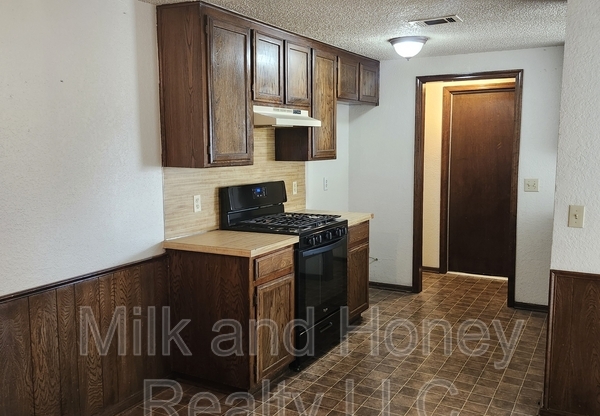12407 SW 2 ST