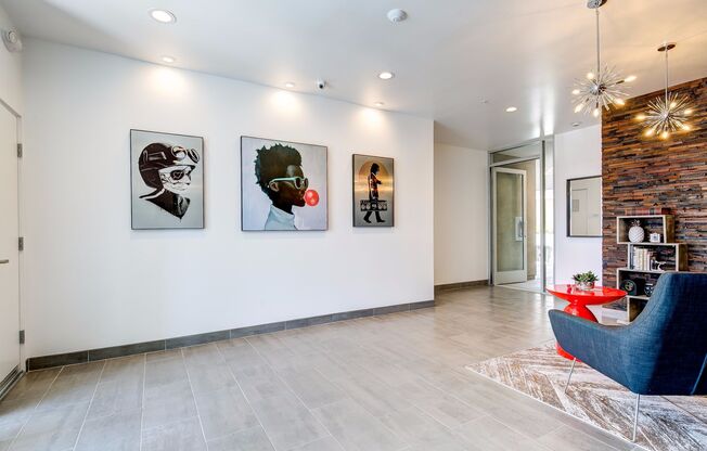 MODERNO Luxury Living East