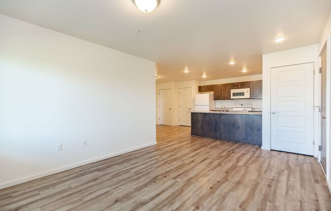 2 beds, 2 baths, 952 sqft, $1,695, Unit 116-205