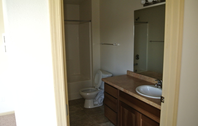 4 beds, 3 baths, 1,445 sqft, $1,680, Unit 202