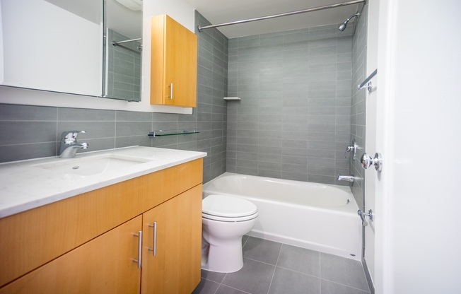 1 bed, 1 bath, 715 sqft, $2,695, Unit 0313
