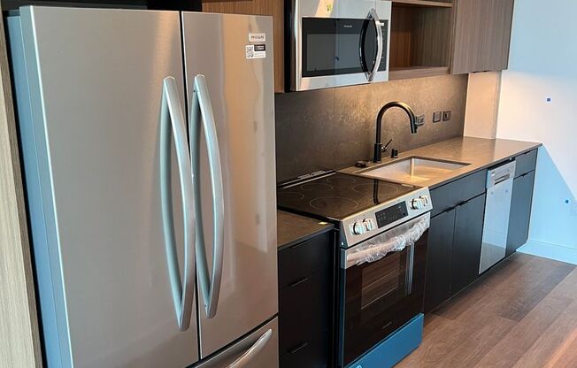 Studio, 1 bath, 422 sqft, $2,530, Unit 708