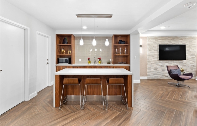 1 bed, 1.5 baths, 926 sqft, $3,975, Unit 309