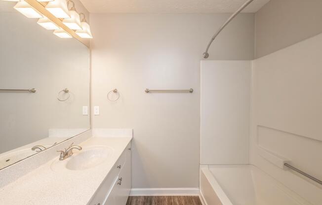 1 bed, 1 bath, 908 sqft, $1,450