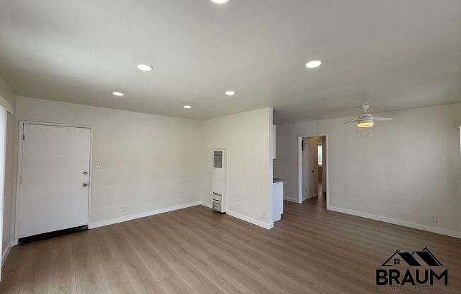 7339 WOODMAN