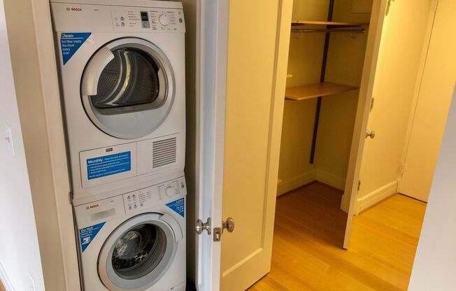 Studio, 1 bath, 440 sqft, $2,300, Unit 0218