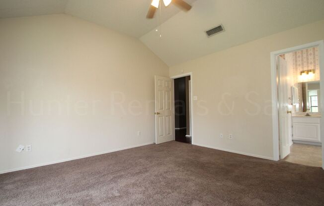 3 beds, 2 baths, $1,595