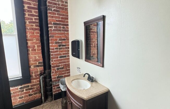 Studio, 1 bath, 150 sqft, $400, Unit Suite 205