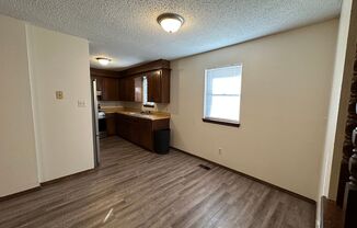 2 beds, 1 bath, $695, Unit 514 W J St #C