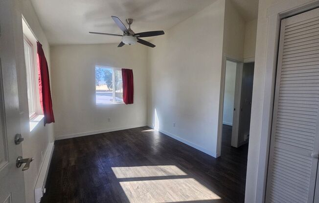 2 beds, 1 bath, $1,250