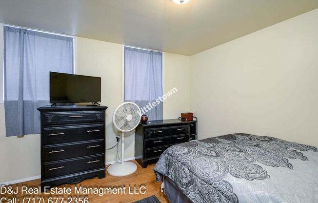 2 beds, 1 bath, 800 sqft, $1,095, Unit 129