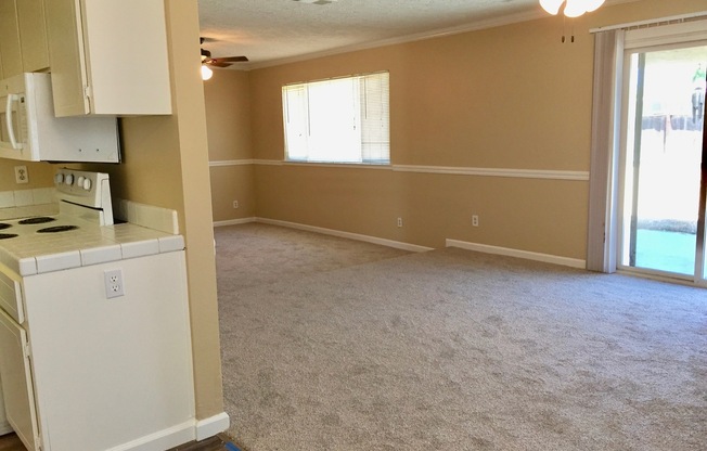 $2,295 Ashlan & Fowler, 3 Bedroom - Griffith Ave, Clovis